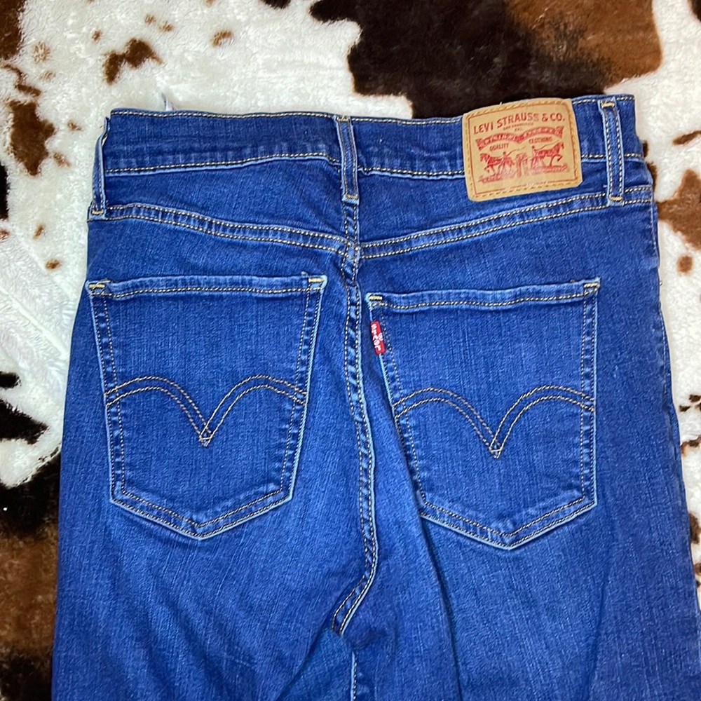 Levi ankle length jeans